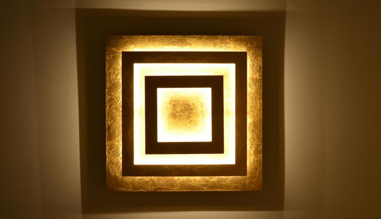 Hidden Bank: Golden Apartman Plovdiv Kültér fotó