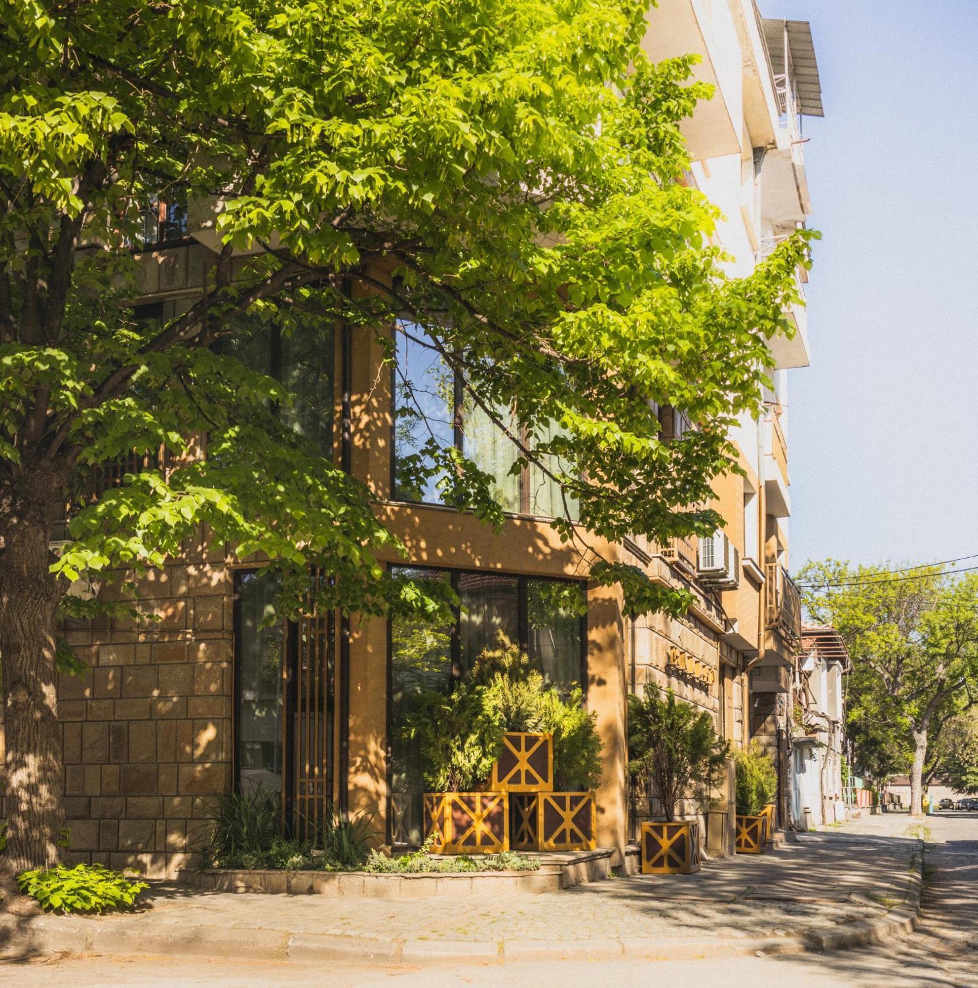 Hidden Bank: Golden Apartman Plovdiv Kültér fotó